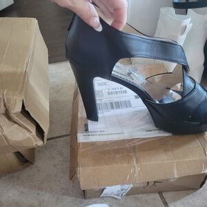 Women size 15 black heel.